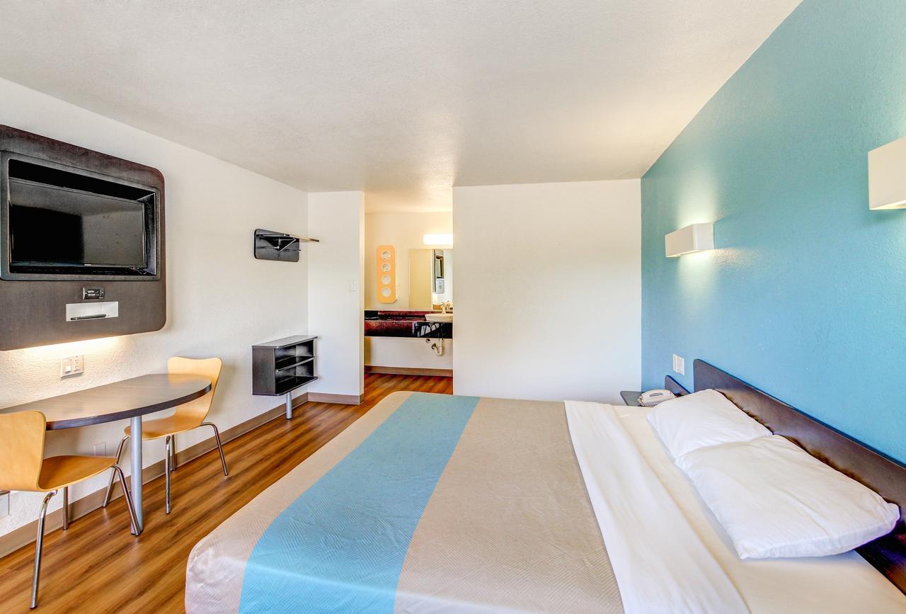 Hotel 6 Waco - Lacy Lakeview Bellmead