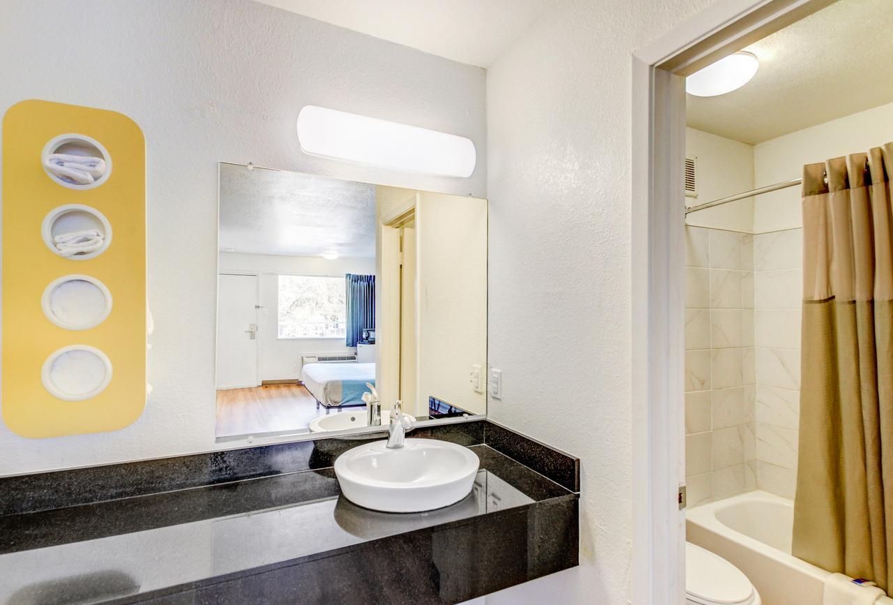 6 Waco - Lacy Lakeview Bellmead