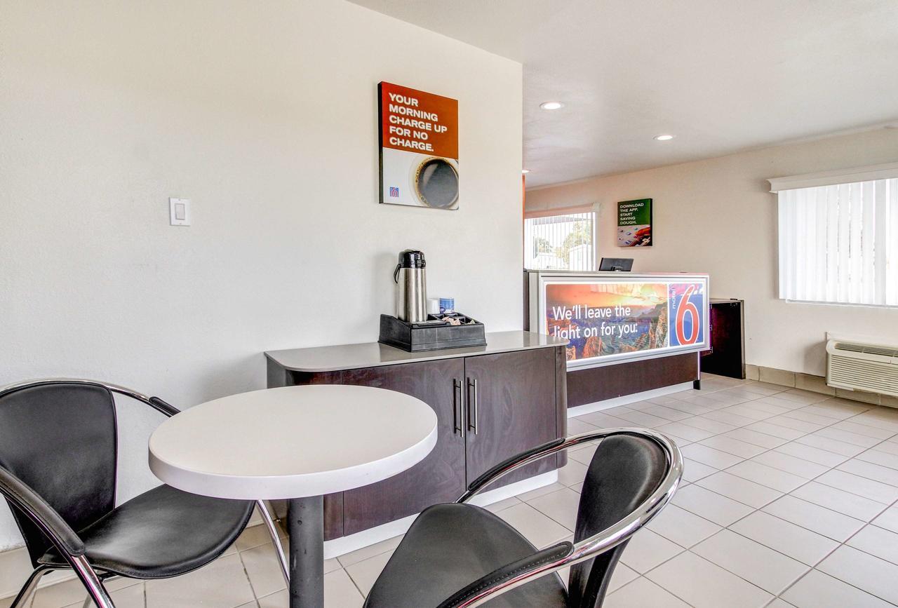 6 Waco - Lacy Lakeview Hotel